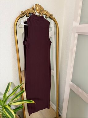 Forever 21 Sleeveless Mock Neck Maxi Dress in Deep Burgundy